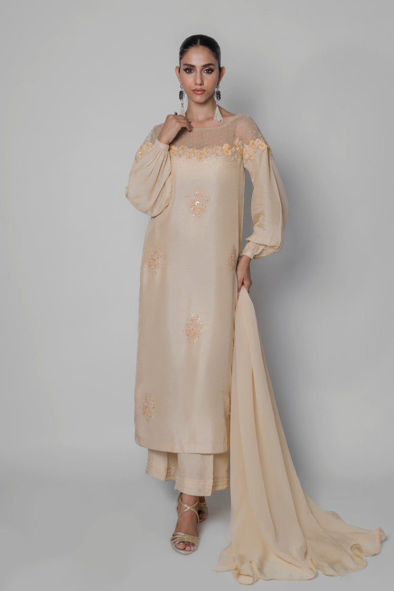 Daisy Dawn with pants