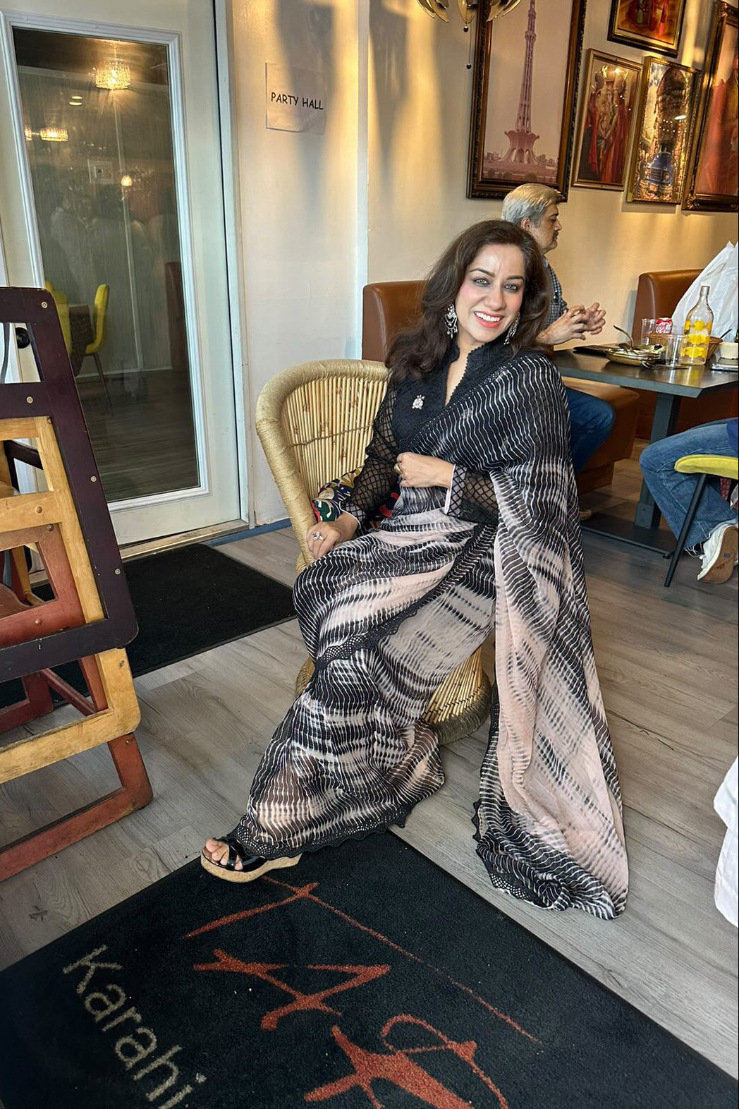 Client in our Sari 'IZZA'