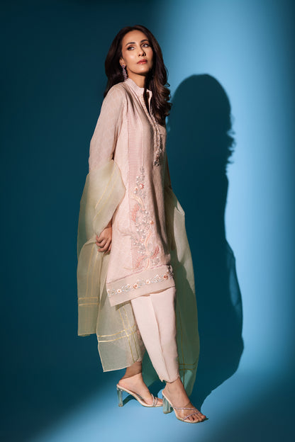 Kashmiri Chai with Pants