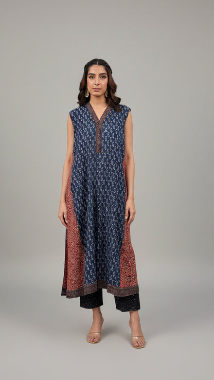 Neela Amber  |  Pure Lawn 3 Kali Kurta