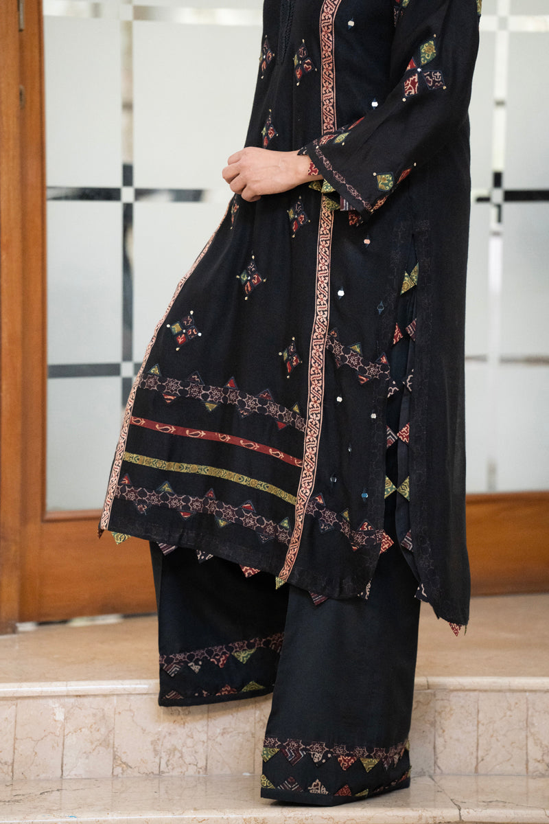 Appliqued Long kurta