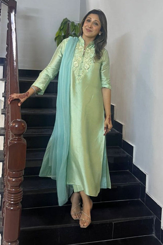 Mehvish wearing Insia Sohail at Eid
