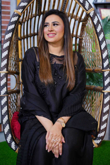 Madeha Naqvi in Floating Petal