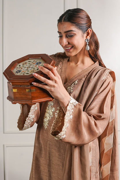 MOCHA KURTA AND TROUSER SET