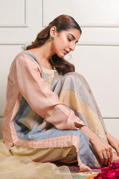 STRIPE KURTA AND TROUSER SET